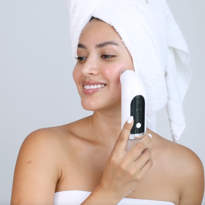 HydroPure™ - Aspirateur Points Noirs & Hydrodermabrasion Professionnel